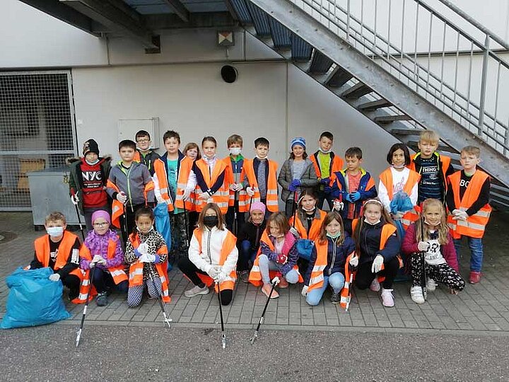 Fleißige Drittklässler helfen bei der „Stadtputzete“