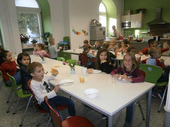 Gemeinsame „brotZeit“ für die neuen Erstklässler