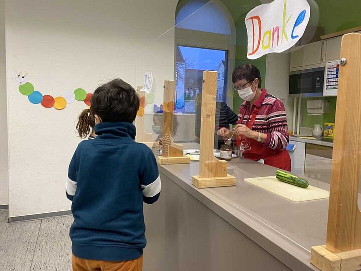 Gemeinsame „brotZeit“ vor dem Unterricht für jedes Kind